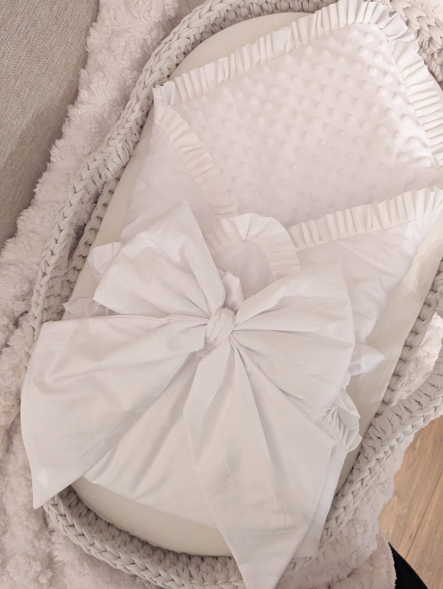 Baby Swaddle/Blanket with removable bow. (4 colours available)