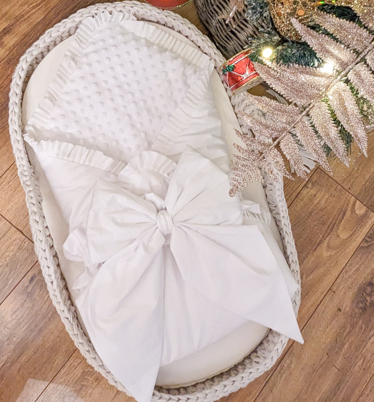 Baby Swaddle/Blanket with removable bow. (4 colours available)